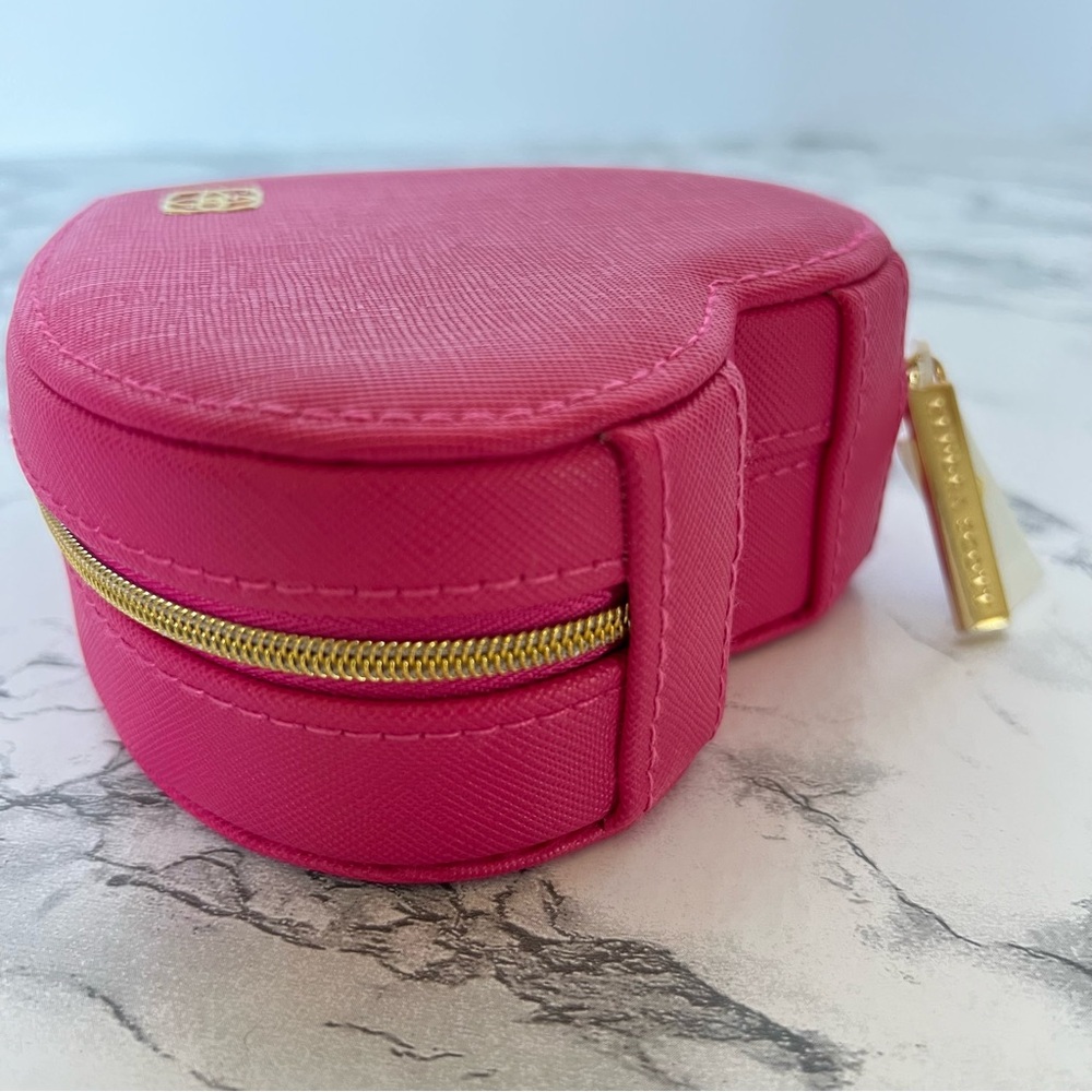 Kendra Scott Heart Jewelry Case in Hot Pink - Picture 6 of 12